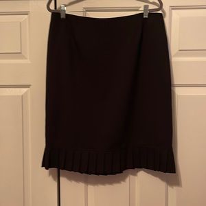 Classy black skirt cute and comfortable